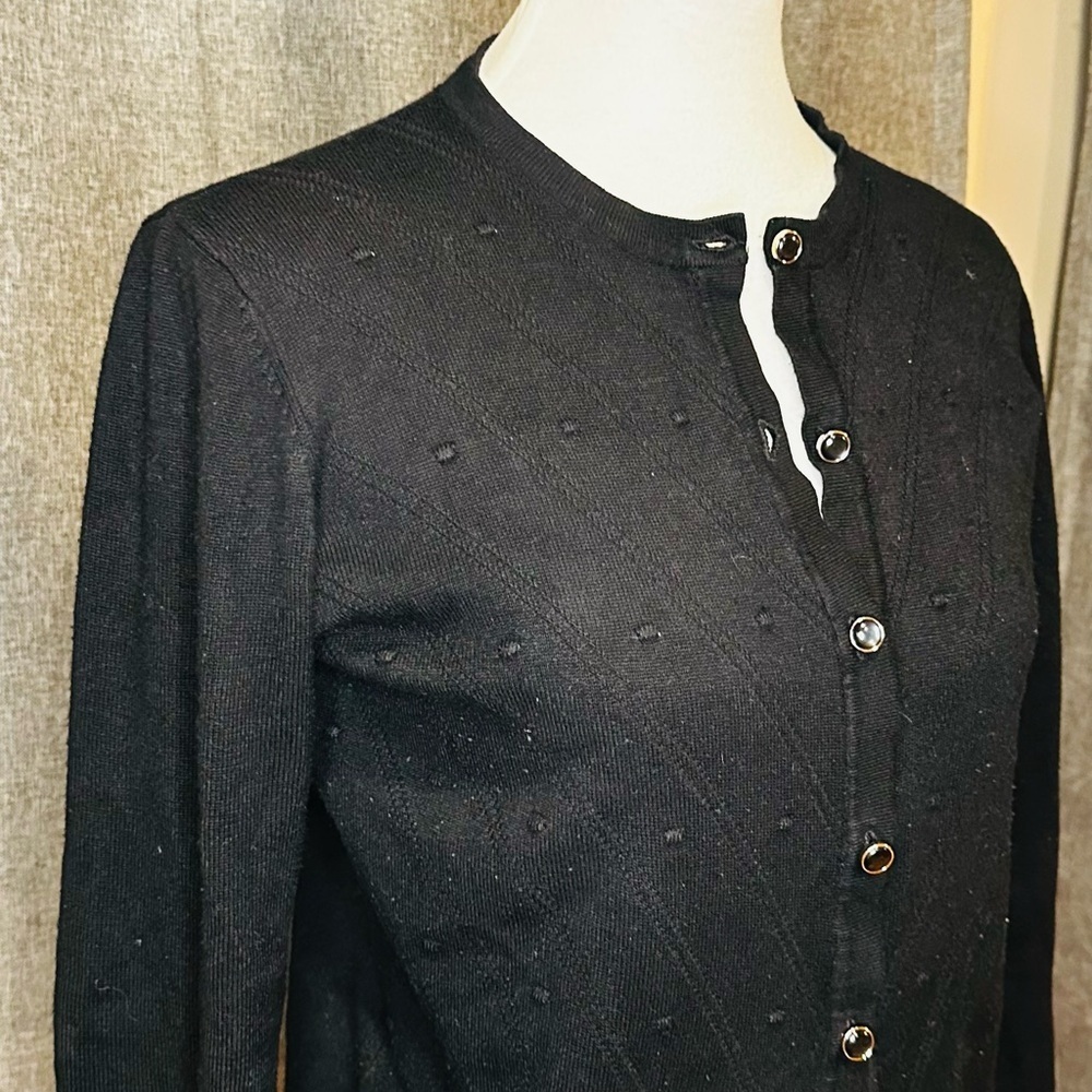 Elegant Black Button-Up Women's Cardigan - Picture 5 of 11